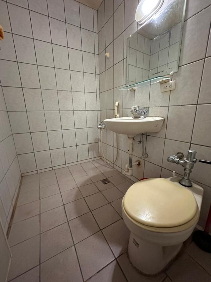 Hotel 丸松商旅 Miaoli Esterno foto