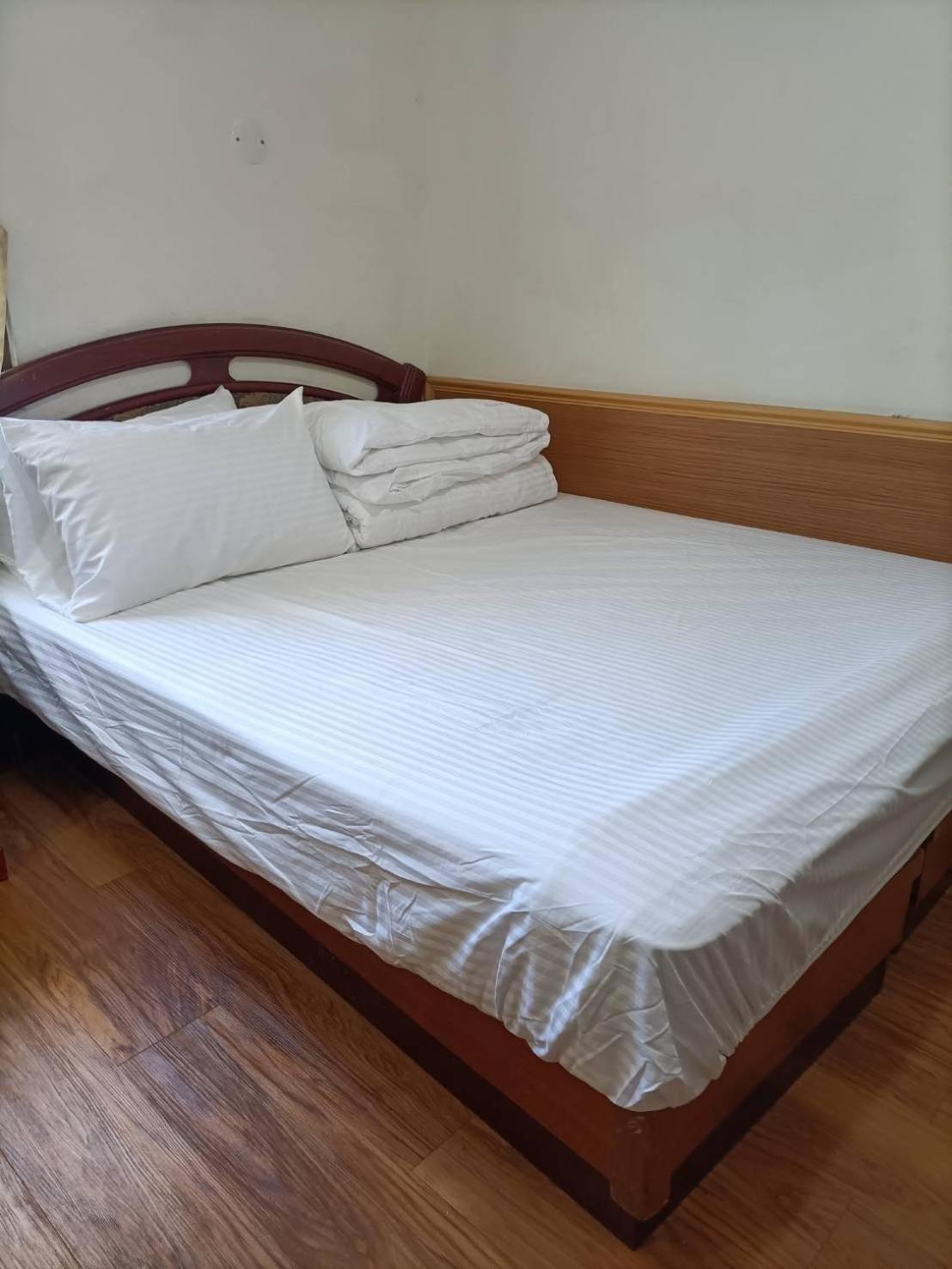 Hotel 丸松商旅 Miaoli Esterno foto