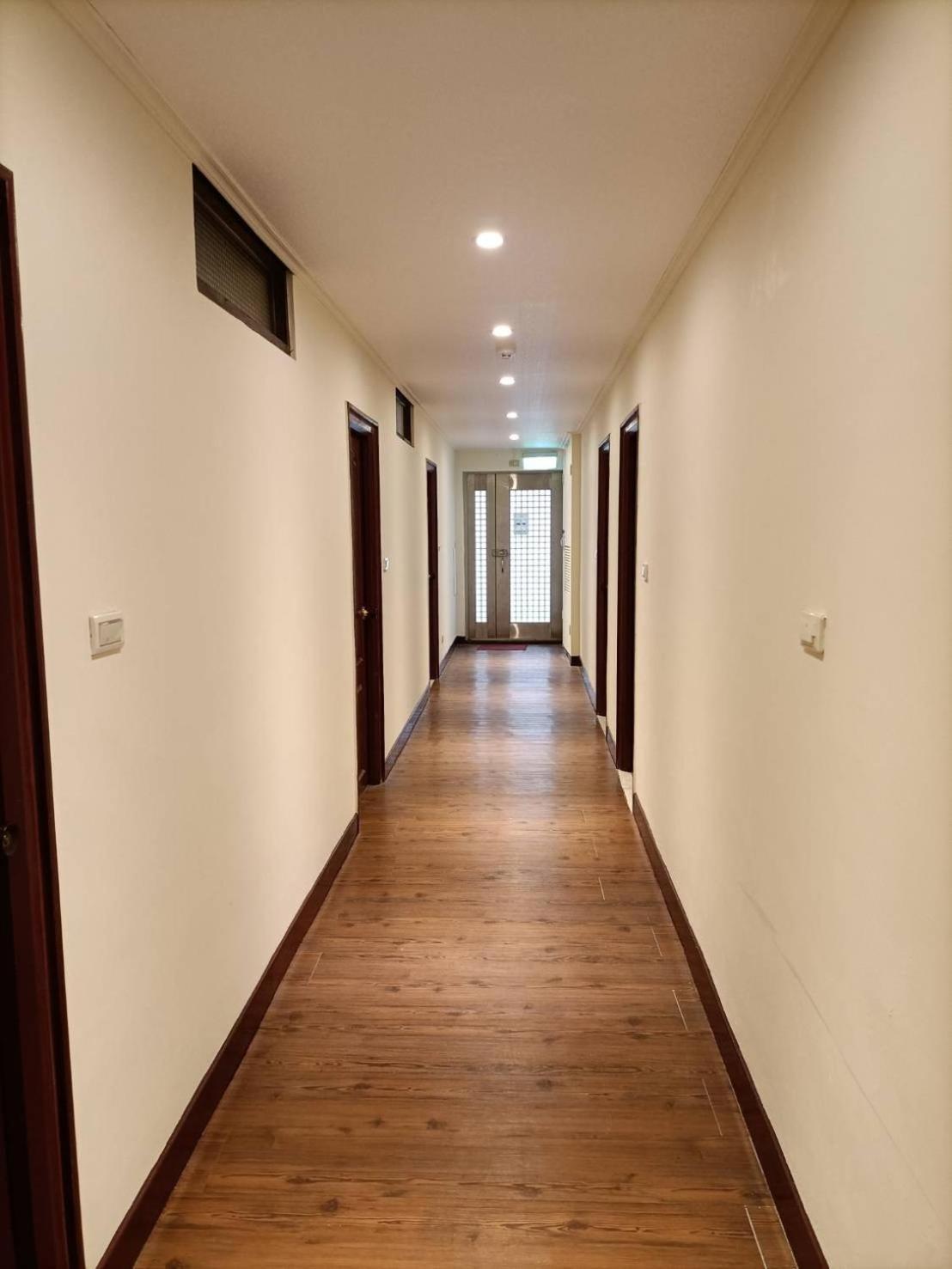 Hotel 丸松商旅 Miaoli Esterno foto